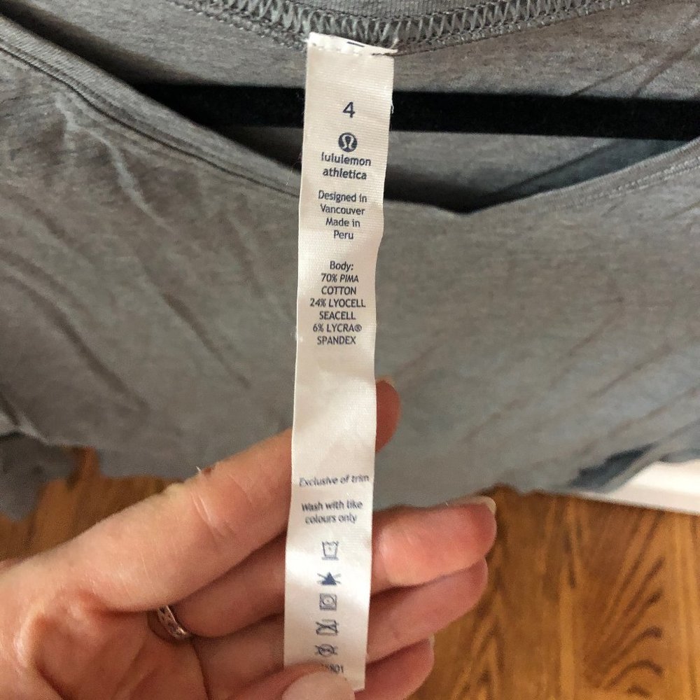 Lululemon Light Pullover - Picture 3 of 4